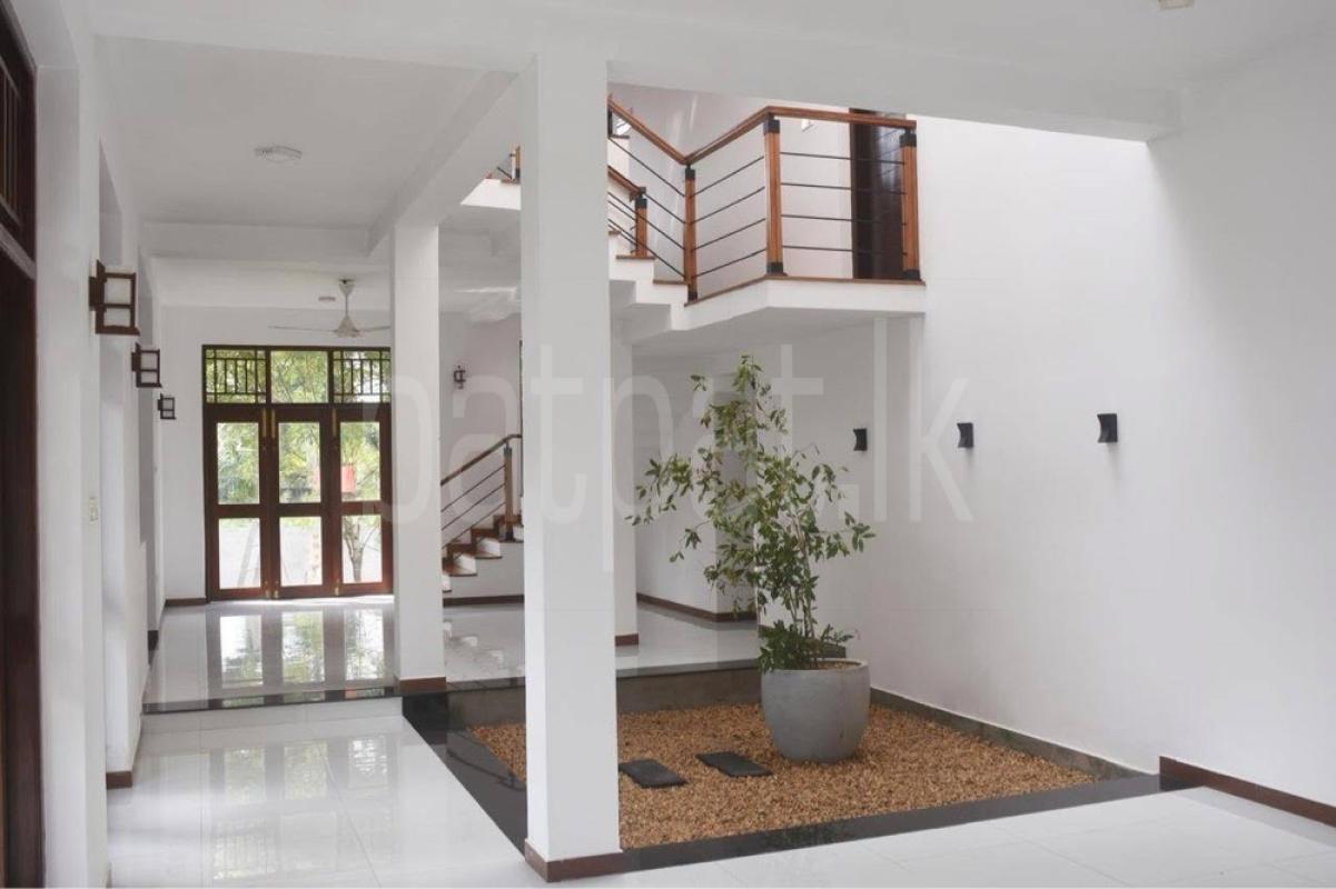 House for Sale in Boralesgamuwa