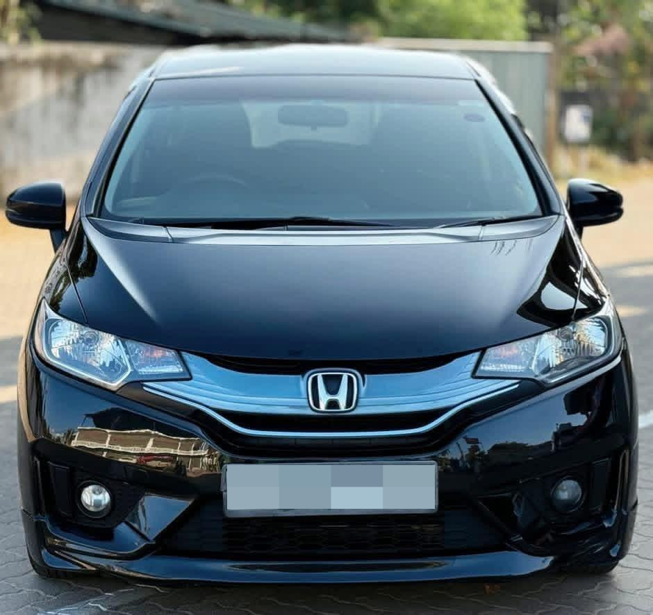 Honda Fit 2013 ads-image-1