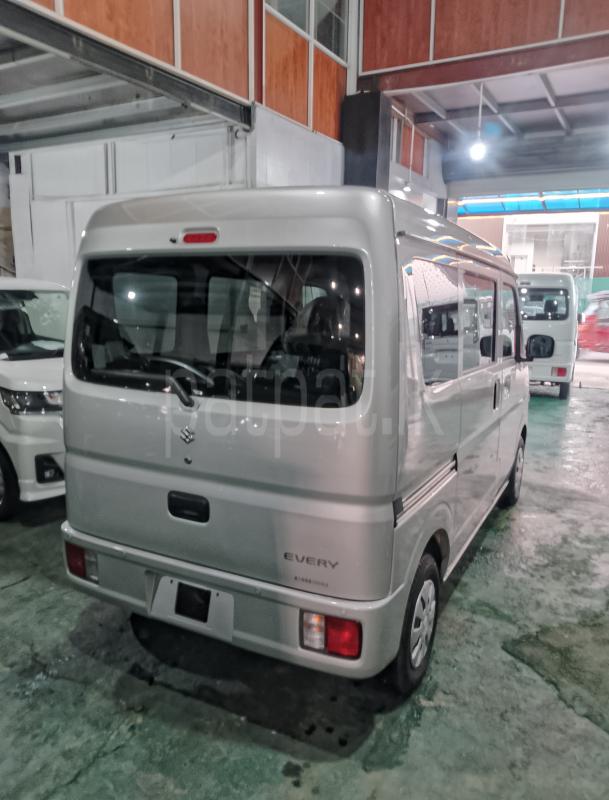 Advertisement image 3