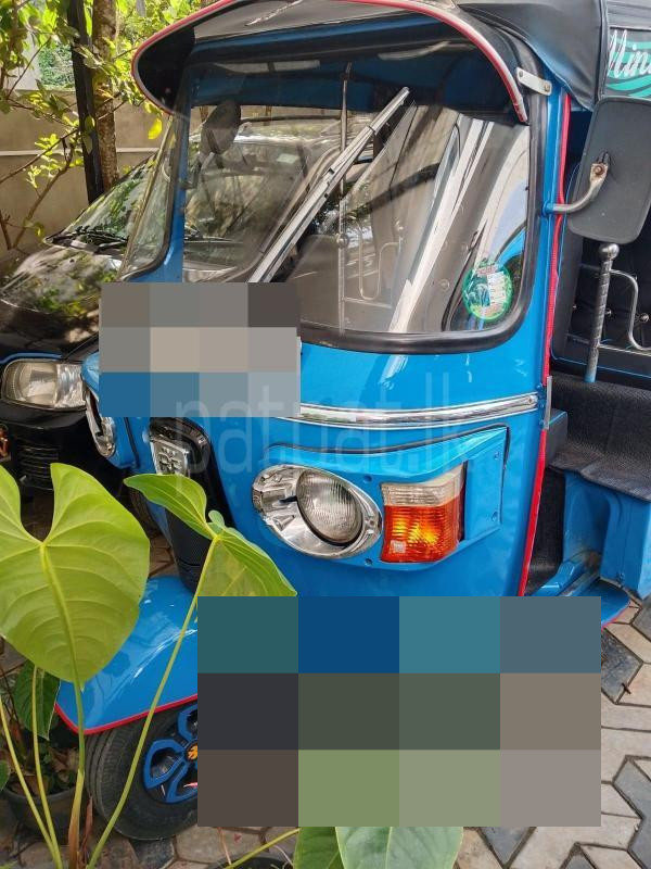 Bajaj Three Wheel 2010 - භාවිතා කරන ලද ත්‍රිරෝද රථය sale in Sri Lanka - patpat.lk
