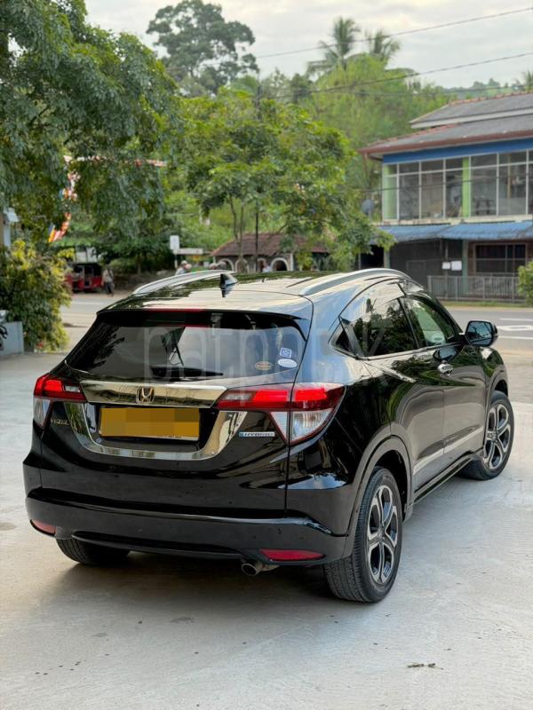 Honda Vezel 2014 - භාවිතා කරන ලද SUV රථය sale in Sri Lanka - patpat.lk