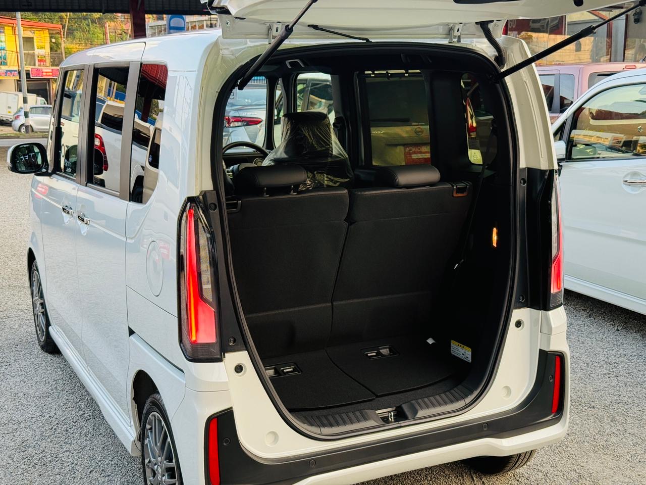 Honda N BOX 2025 - Brand New Van sale in Sri Lanka - patpat.lk