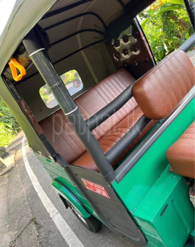 Bajaj Three Wheel 2009 - பயன்படுத்தப்பட்டது முச்சக்கர வண்டி sale in Sri Lanka - patpat.lk