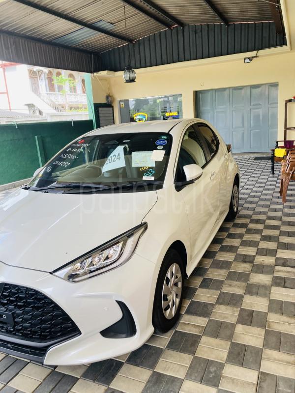 Toyota Yaris 2024 - අලුත් කාර් sale in Sri Lanka - patpat.lk