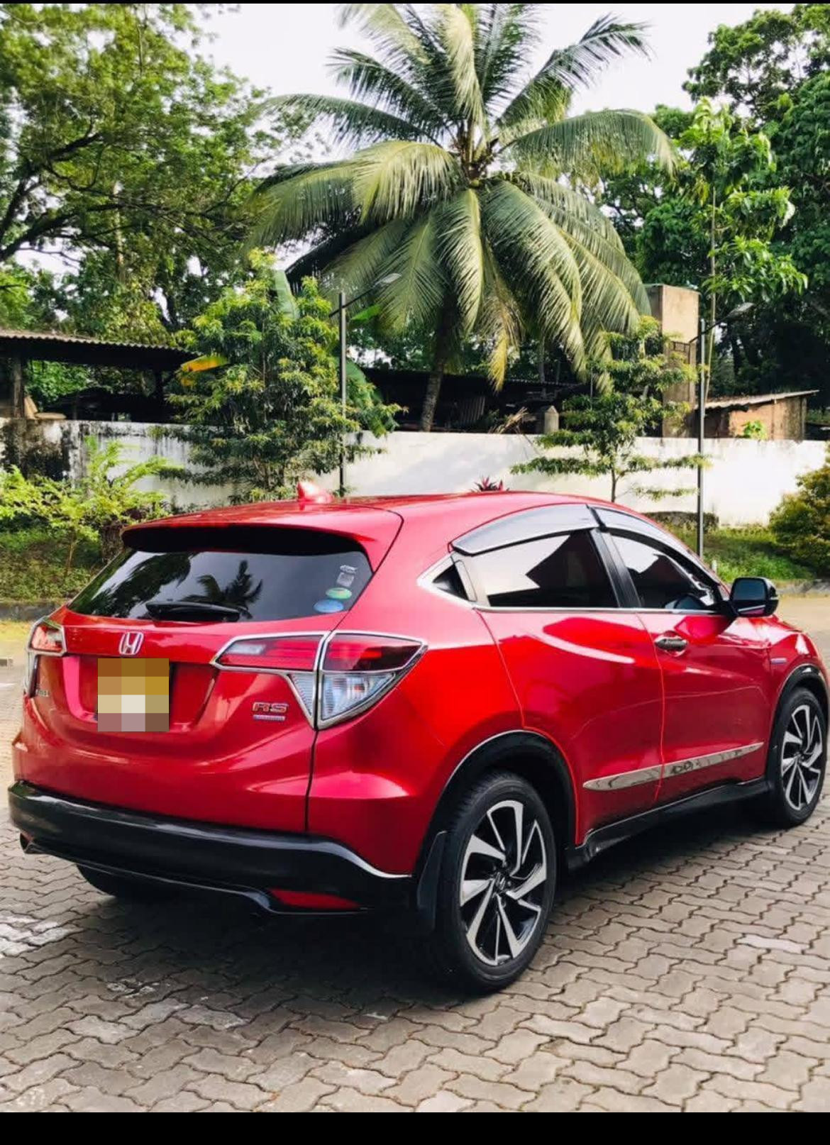 Honda Vezel 2017 - பயன்படுத்தப்பட்டது SUV sale in Sri Lanka - patpat.lk