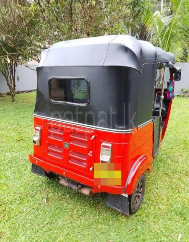Bajaj 4 stroke 2019 - பயன்படுத்தப்பட்டது முச்சக்கர வண்டி sale in Sri Lanka - patpat.lk