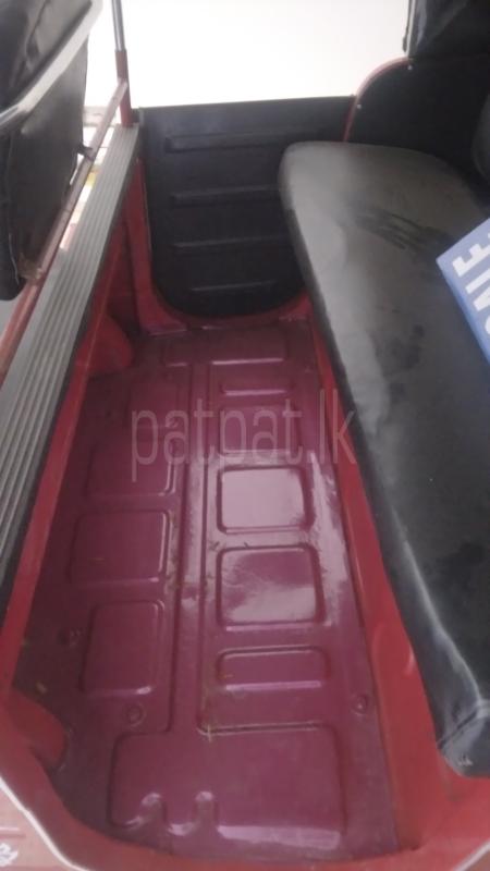 Bajaj Three Wheel 2015 - பயன்படுத்தப்பட்டது முச்சக்கர வண்டி sale in Sri Lanka - patpat.lk