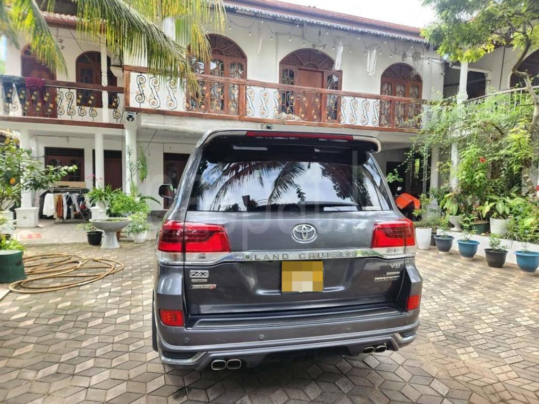 Advertisement image 4