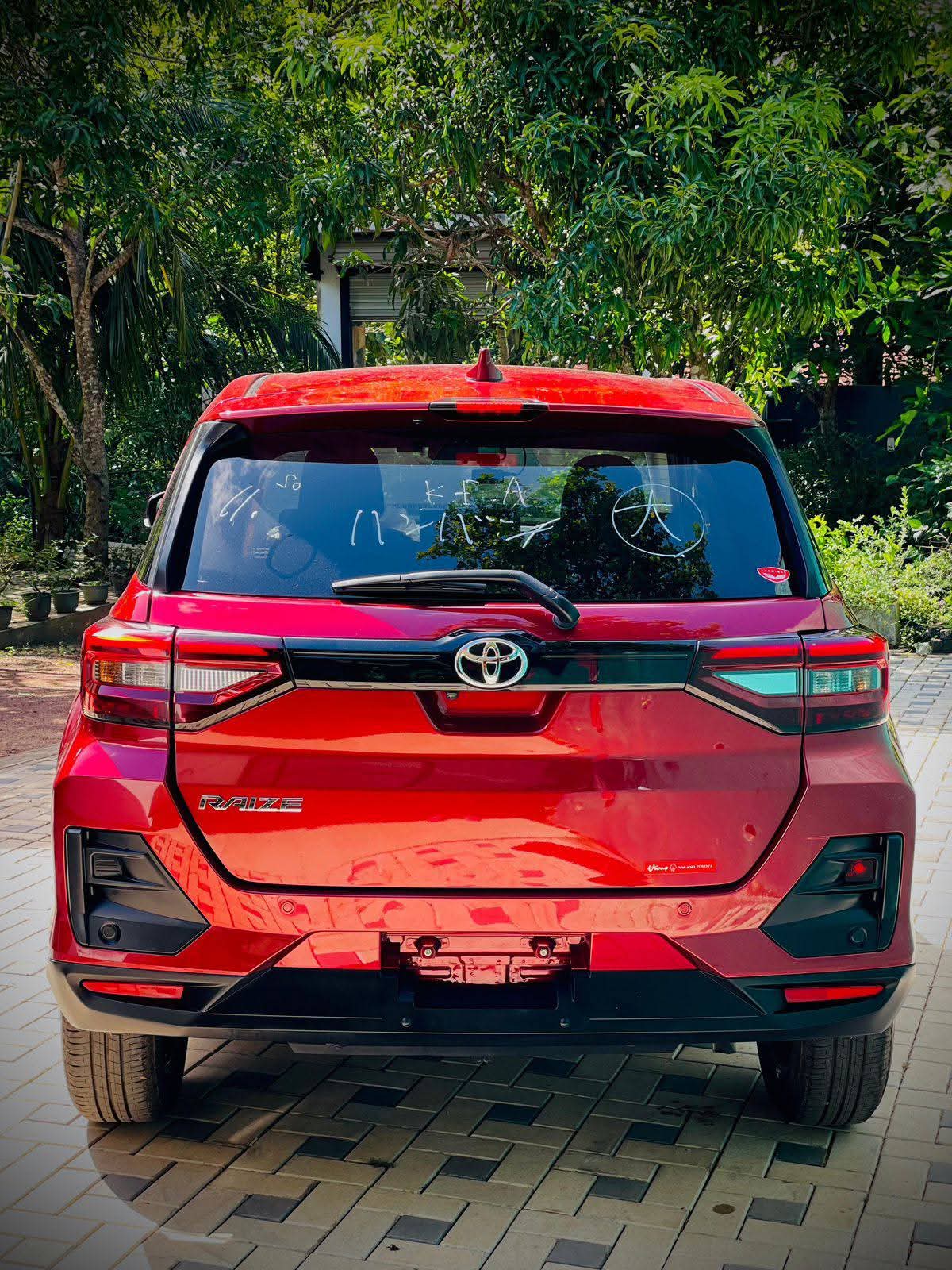 Toyota Raize 2025 - பயன்படுத்தப்பட்டது SUV sale in Sri Lanka - patpat.lk