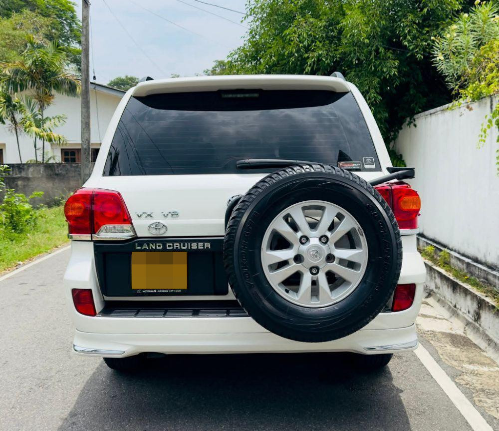 Toyota Land Cruiser Prado 2013 - Used SUV sale in Sri Lanka - patpat.lk