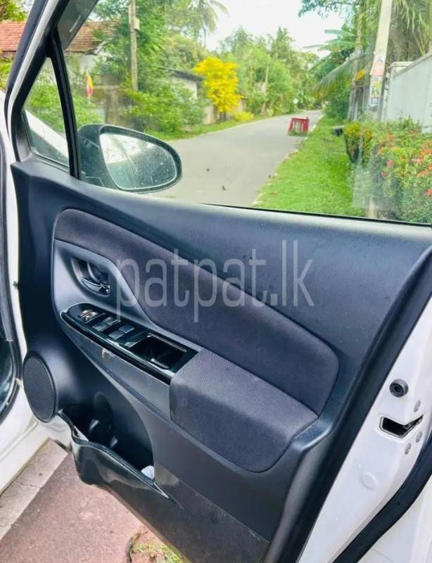 Advertisement image 6