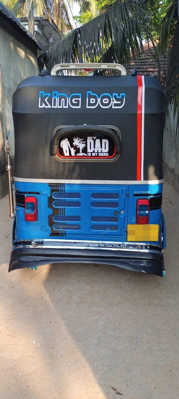 Bajaj Three Wheel 2015 - භාවිතා කරන ලද ත්‍රිරෝද රථය sale in Sri Lanka - patpat.lk