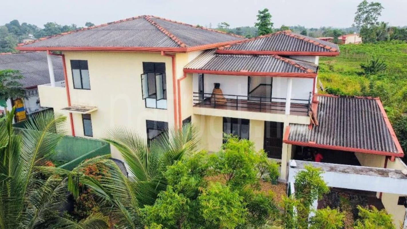 Advertisement image 3