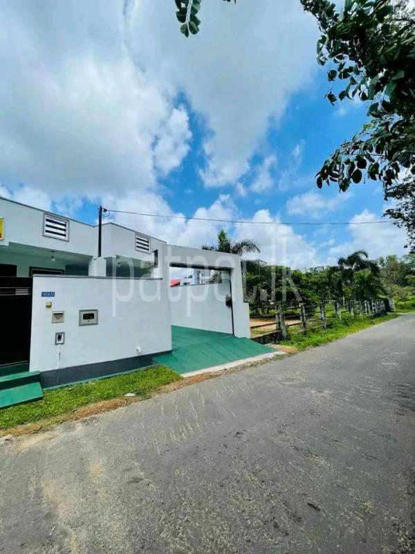 House for Sale in Athurugiriya ads-image-1