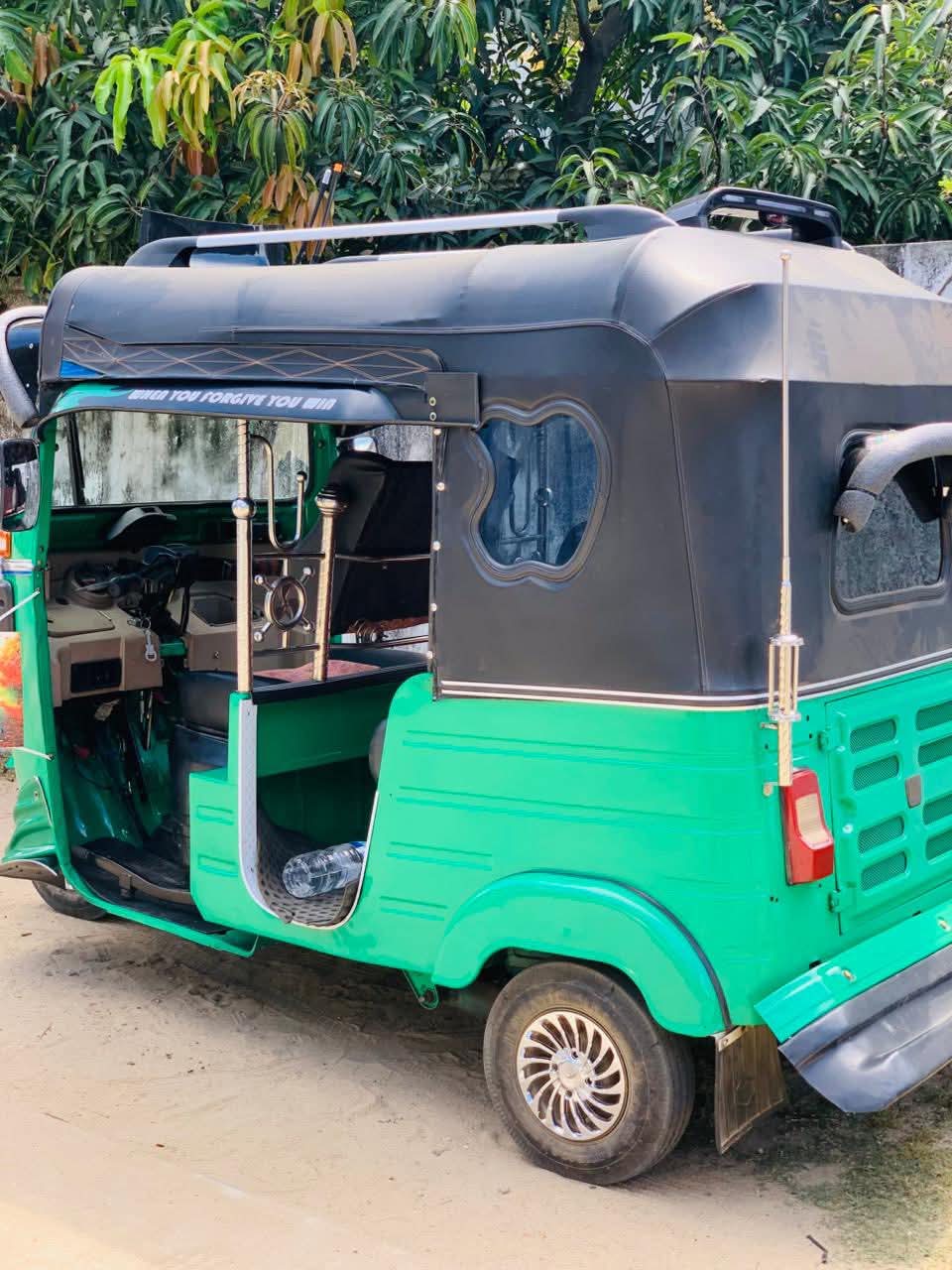 Bajaj Three Wheel 2016 - Used Three wheeler sale in Sri Lanka - patpat.lk