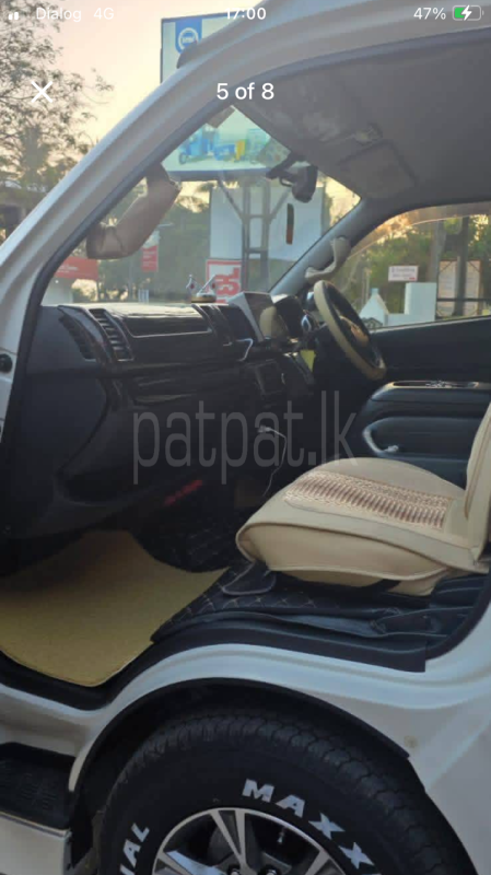 Toyota Hiace 2015 - பயன்படுத்தப்பட்டது வேன் sale in Sri Lanka - patpat.lk