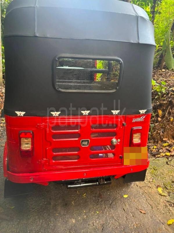 Bajaj Three Wheel 2019 - பயன்படுத்தப்பட்டது முச்சக்கர வண்டி sale in Sri Lanka - patpat.lk