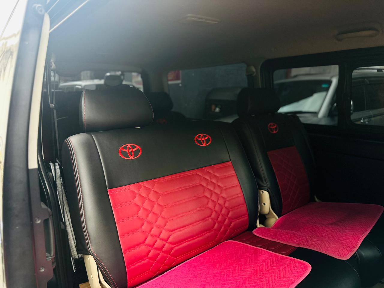 Toyota Hiace 2015 - பயன்படுத்தப்பட்டது வேன் sale in Sri Lanka - patpat.lk