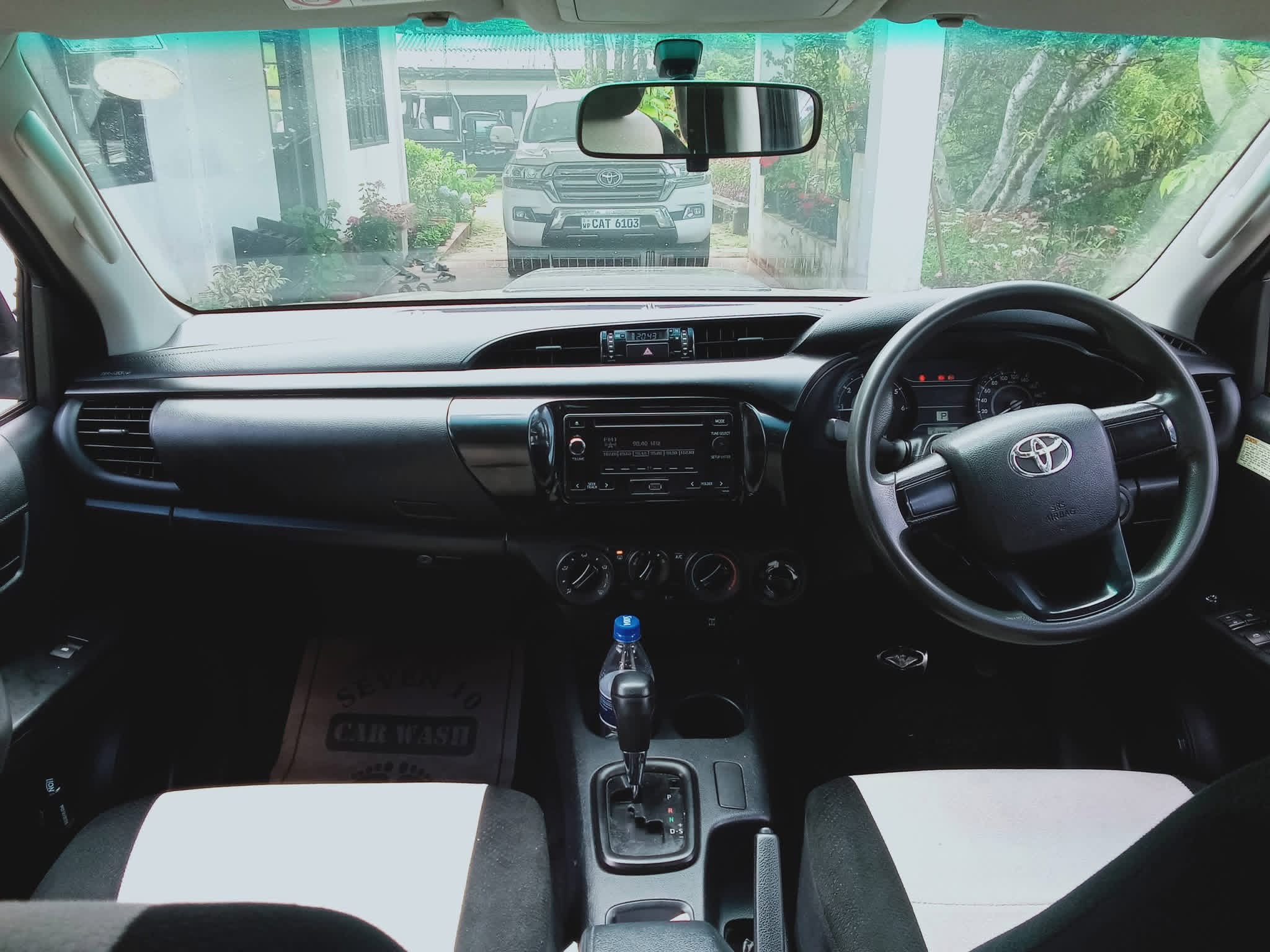 Toyota Hilux 2016 - Used Pick-up  sale in Sri Lanka - patpat.lk