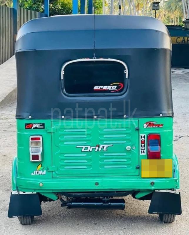 Bajaj 4 stroke 2015 - பயன்படுத்தப்பட்டது முச்சக்கர வண்டி sale in Sri Lanka - patpat.lk