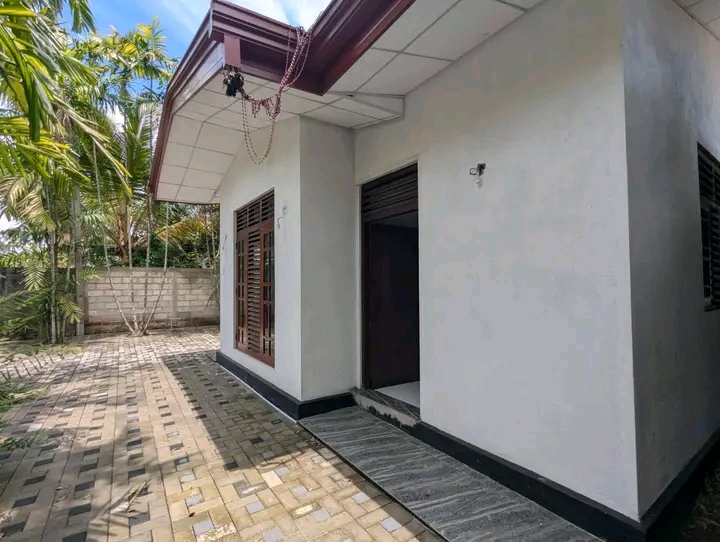 House for Sale in Veyangoda
