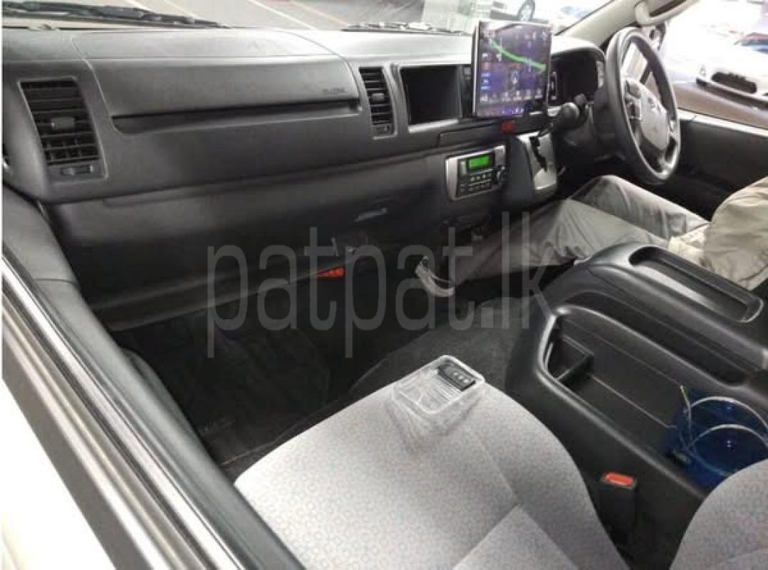 Toyota Commuter 2023 - Brand New Van sale in Sri Lanka - patpat.lk