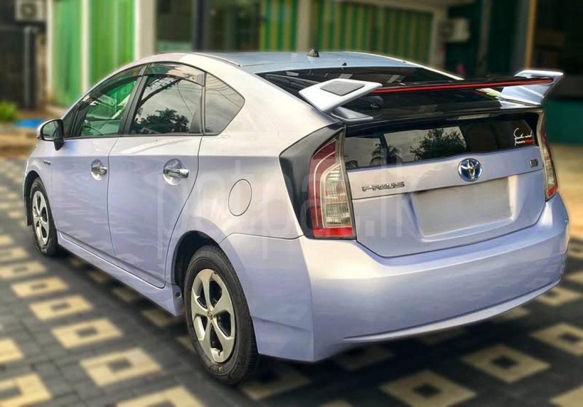 Toyota Prius 2013 - නැවත සකස් කල කාර් sale in Sri Lanka - patpat.lk