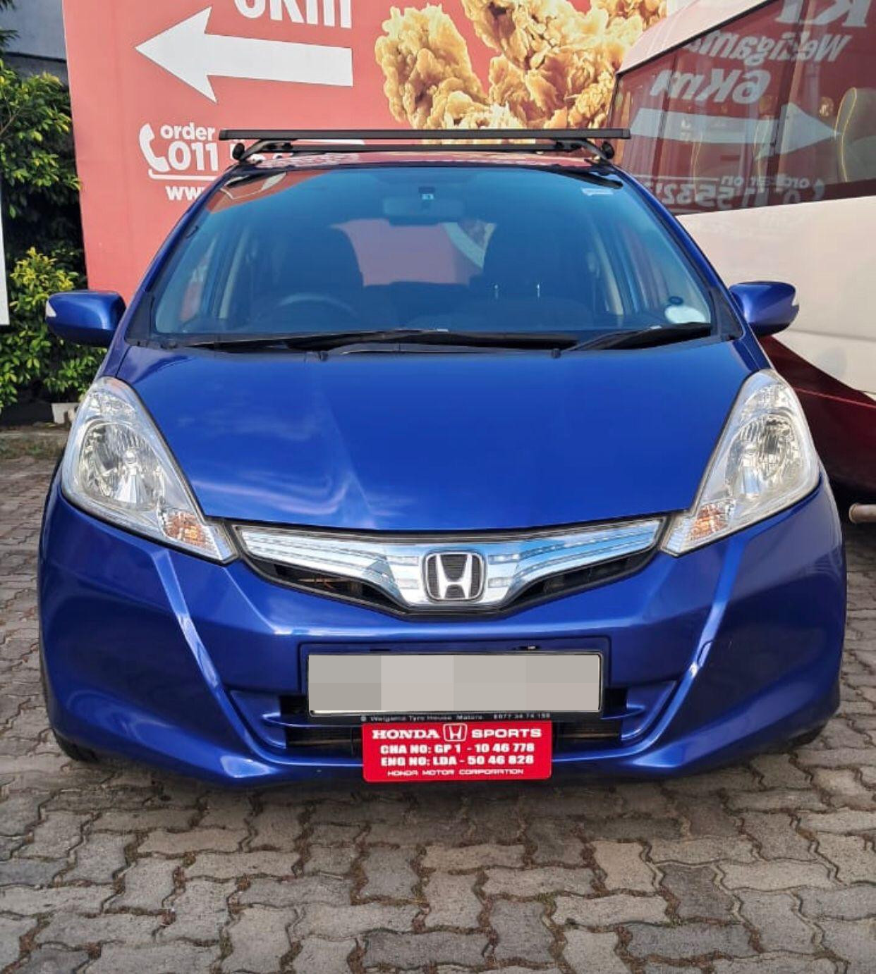 Honda Fit 2011 ads-image-1