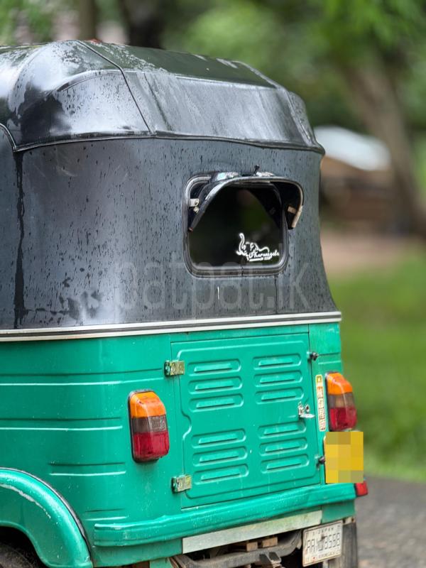 Bajaj Three Wheel 2013 - பயன்படுத்தப்பட்டது முச்சக்கர வண்டி sale in Sri Lanka - patpat.lk