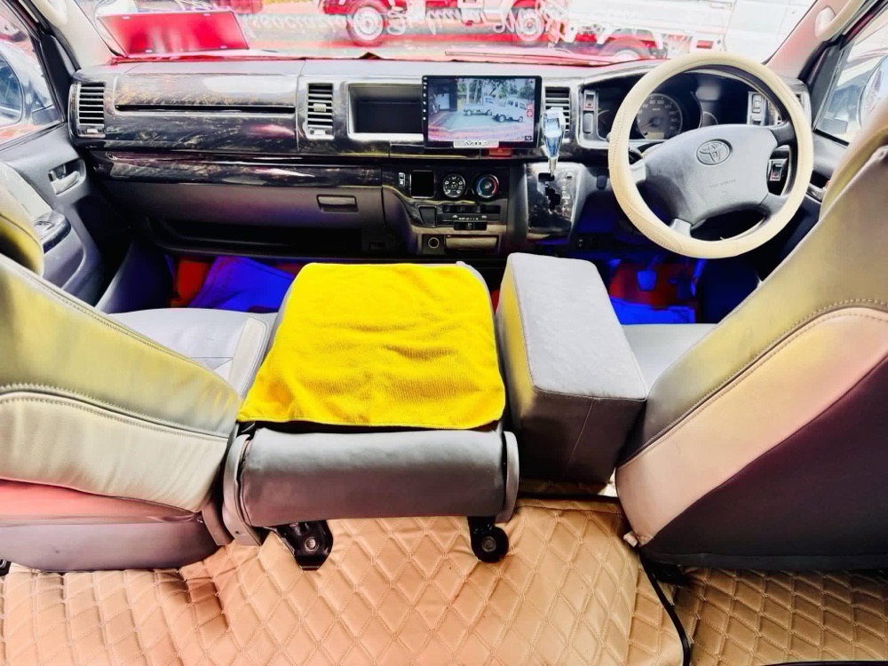 Toyota Hiace 2007 - Used Van sale in Sri Lanka - patpat.lk