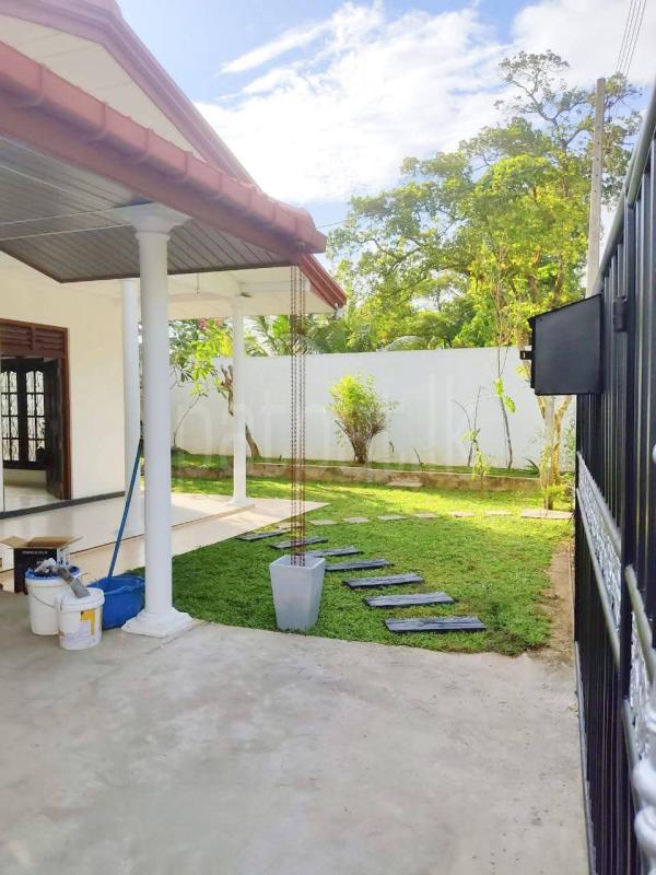 House for Sale in Athurugiriya