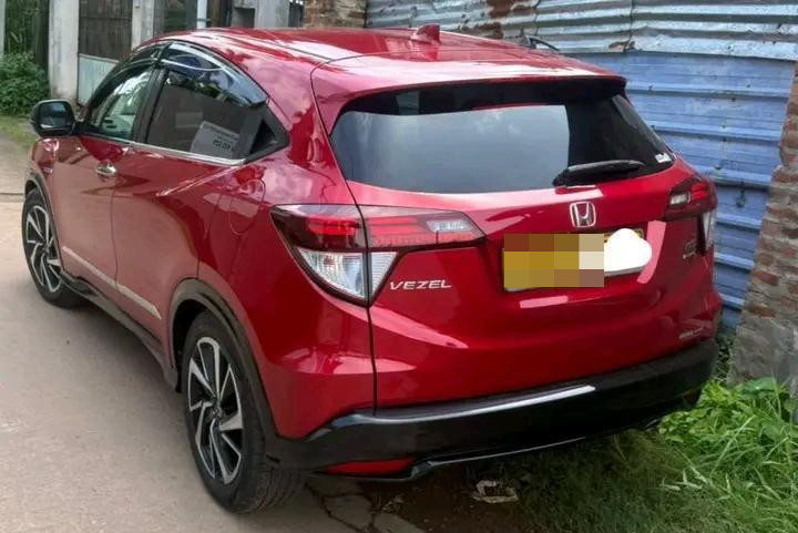 Honda Vezel 2017 - பயன்படுத்தப்பட்டது SUV sale in Sri Lanka - patpat.lk