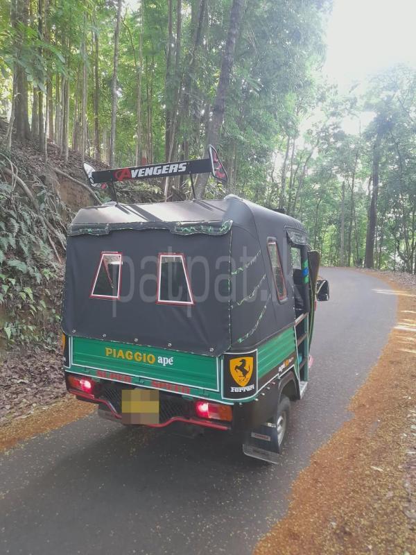 Piaggio Three Wheel 2015 - பயன்படுத்தப்பட்டது முச்சக்கர வண்டி sale in Sri Lanka - patpat.lk