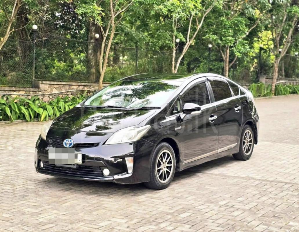 Toyota Prius 2013 - பயன்படுத்தப்பட்டது கார் sale in Sri Lanka - patpat.lk