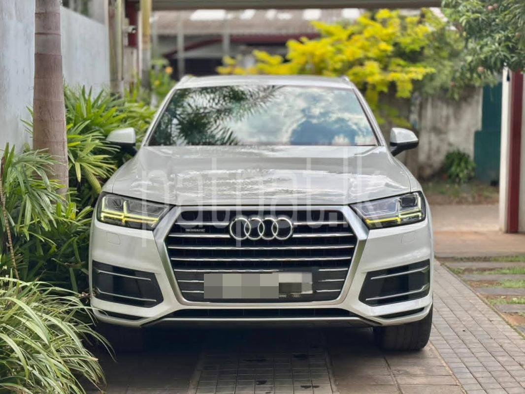 Audi Q7 2017 - பயன்படுத்தப்பட்டது SUV sale in Sri Lanka - patpat.lk
