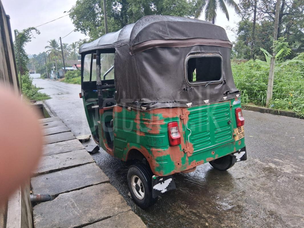 Bajaj Three Wheel 2005 - பயன்படுத்தப்பட்டது முச்சக்கர வண்டி sale in Sri Lanka - patpat.lk