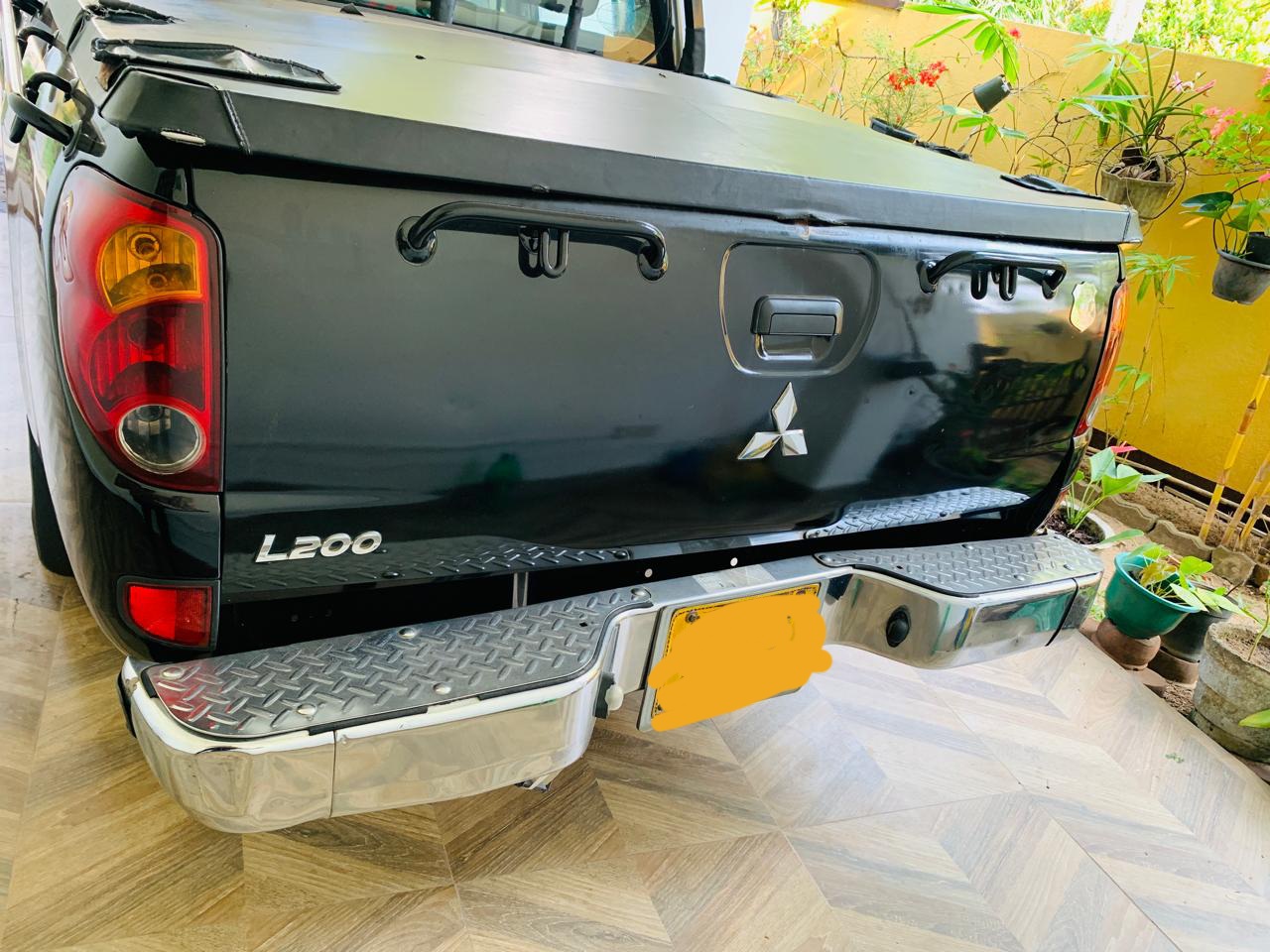 Mitsubishi L200 2011 - பயன்படுத்தப்பட்டது சரக்கு போக்குவரத்து sale in Sri Lanka - patpat.lk