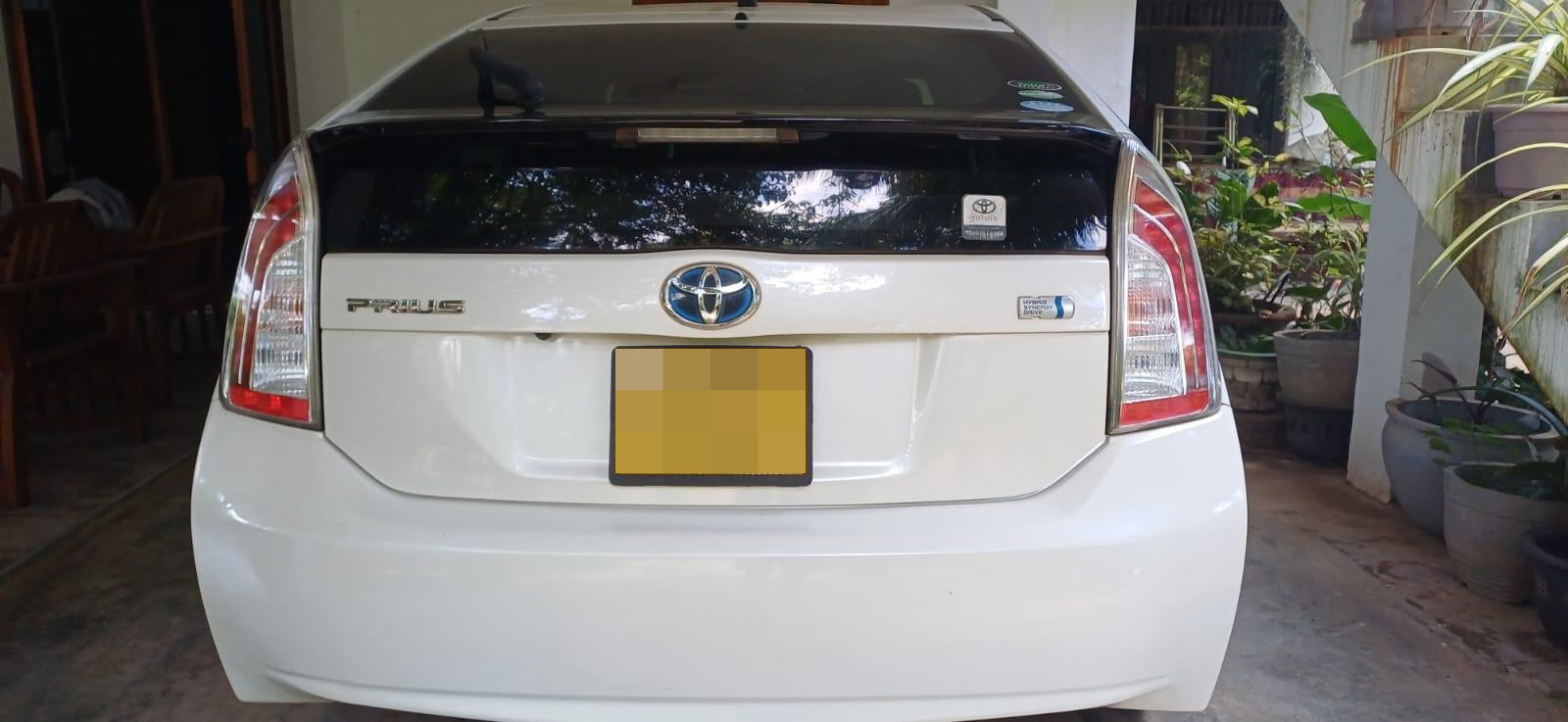 Toyota Prius 2014 - Used Car sale in Sri Lanka - patpat.lk