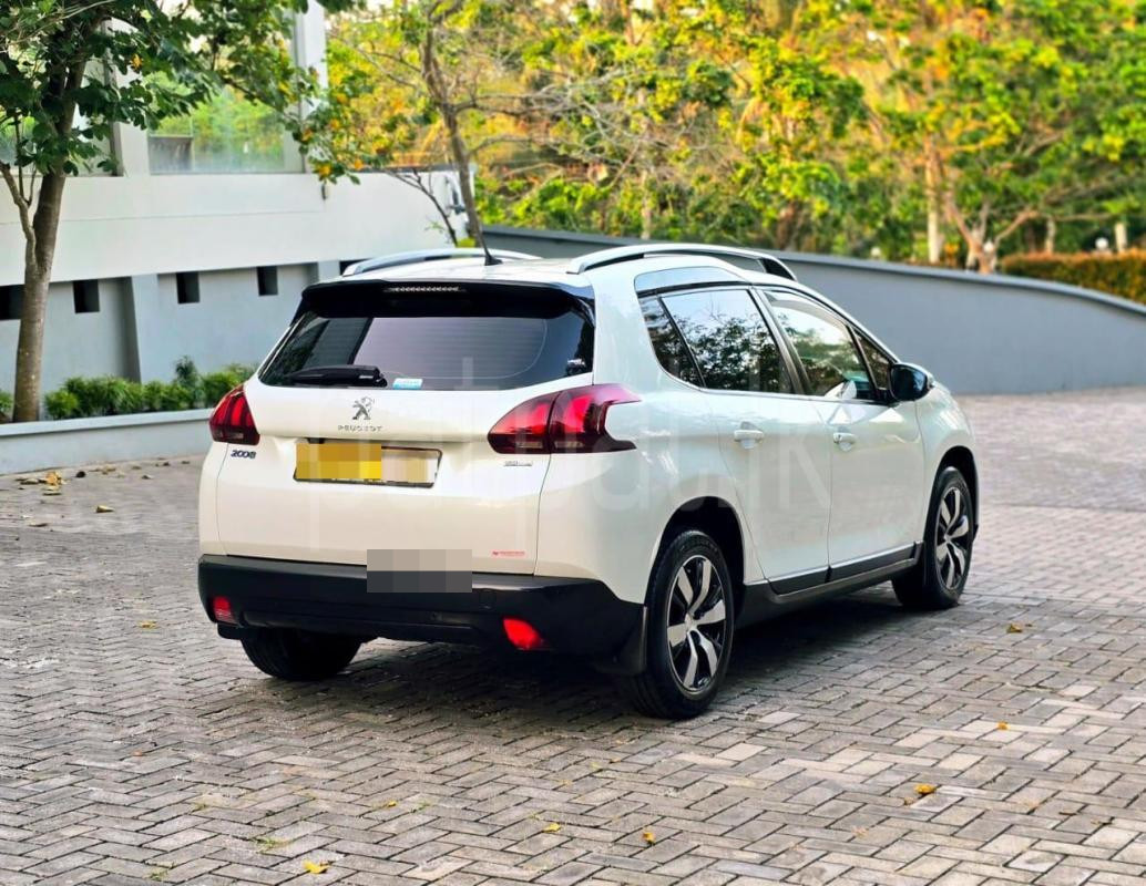 Peugeot 2008 2018 - භාවිතා කරන ලද SUV රථය sale in Sri Lanka - patpat.lk