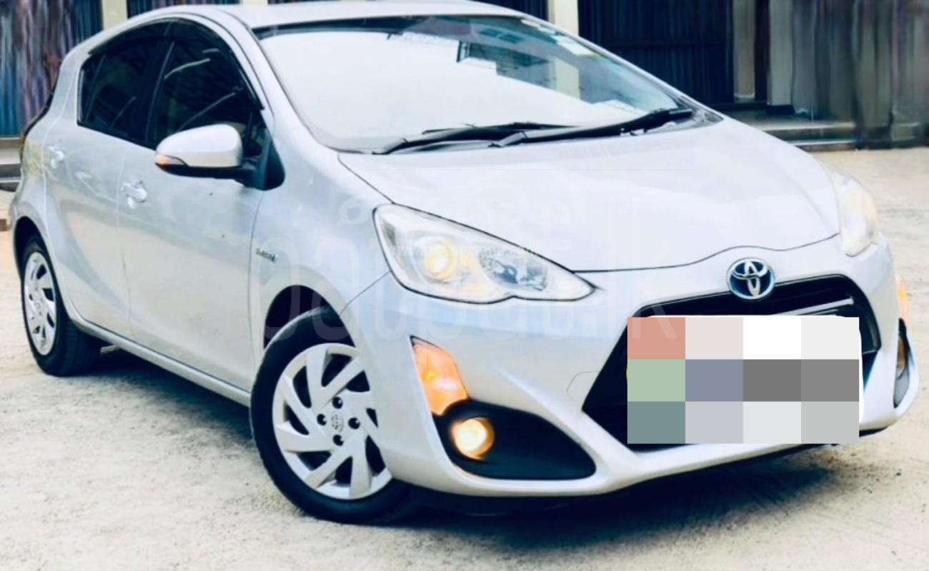 Toyota Aqua 2015 - பயன்படுத்தப்பட்டது கார் sale in Sri Lanka - patpat.lk