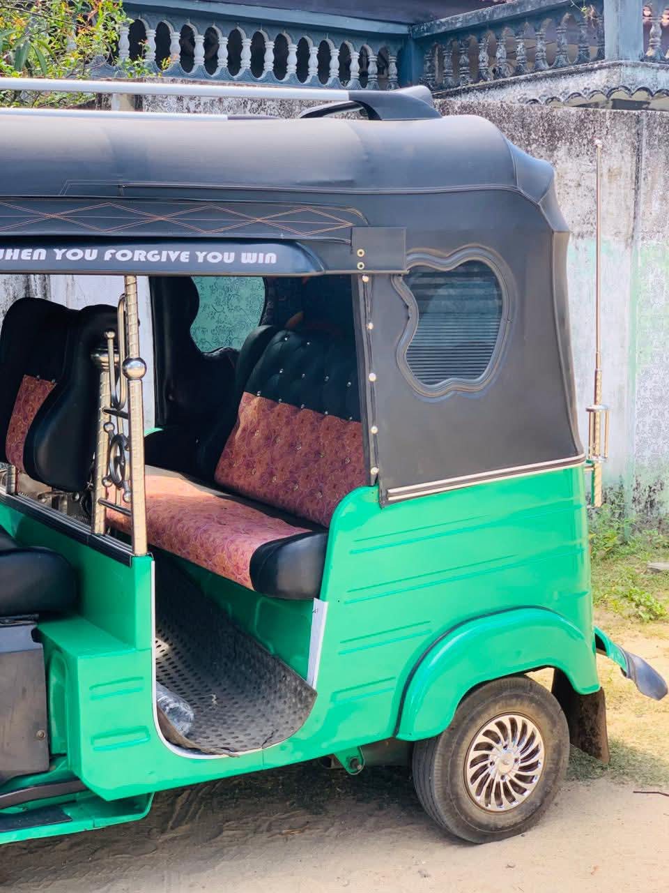 Bajaj Three Wheel 2016 - Used Three wheeler sale in Sri Lanka - patpat.lk