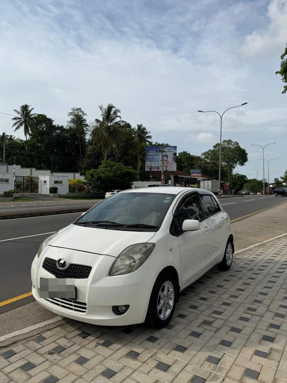 Toyota Vitz 2008 - பயன்படுத்தப்பட்டது கார் sale in Sri Lanka - patpat.lk
