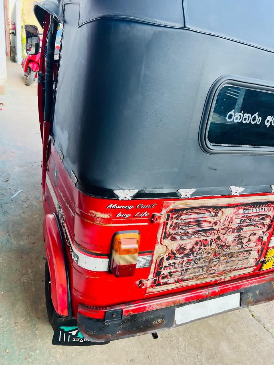 Bajaj Three Wheel 2013 - භාවිතා කරන ලද ත්‍රිරෝද රථය sale in Sri Lanka - patpat.lk