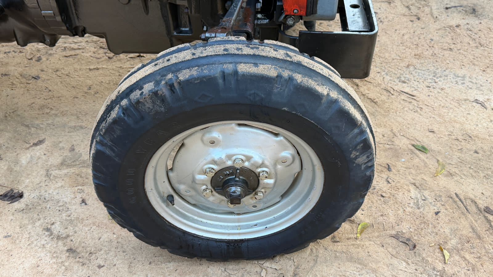 TAFE Tractor 2020 - Used Land sale in Sri Lanka - patpat.lk