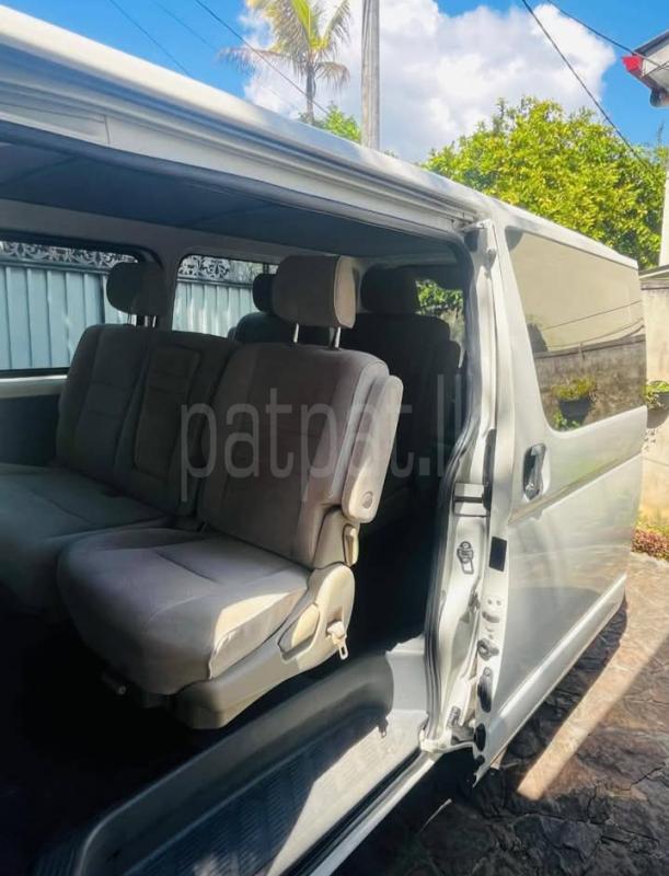 Toyota Hiace 2011 - Used Van sale in Sri Lanka - patpat.lk