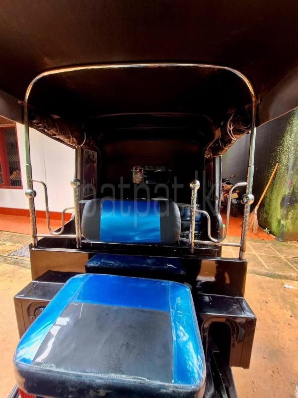 Bajaj Three Wheel 2014 - Used Three wheeler sale in Sri Lanka - patpat.lk