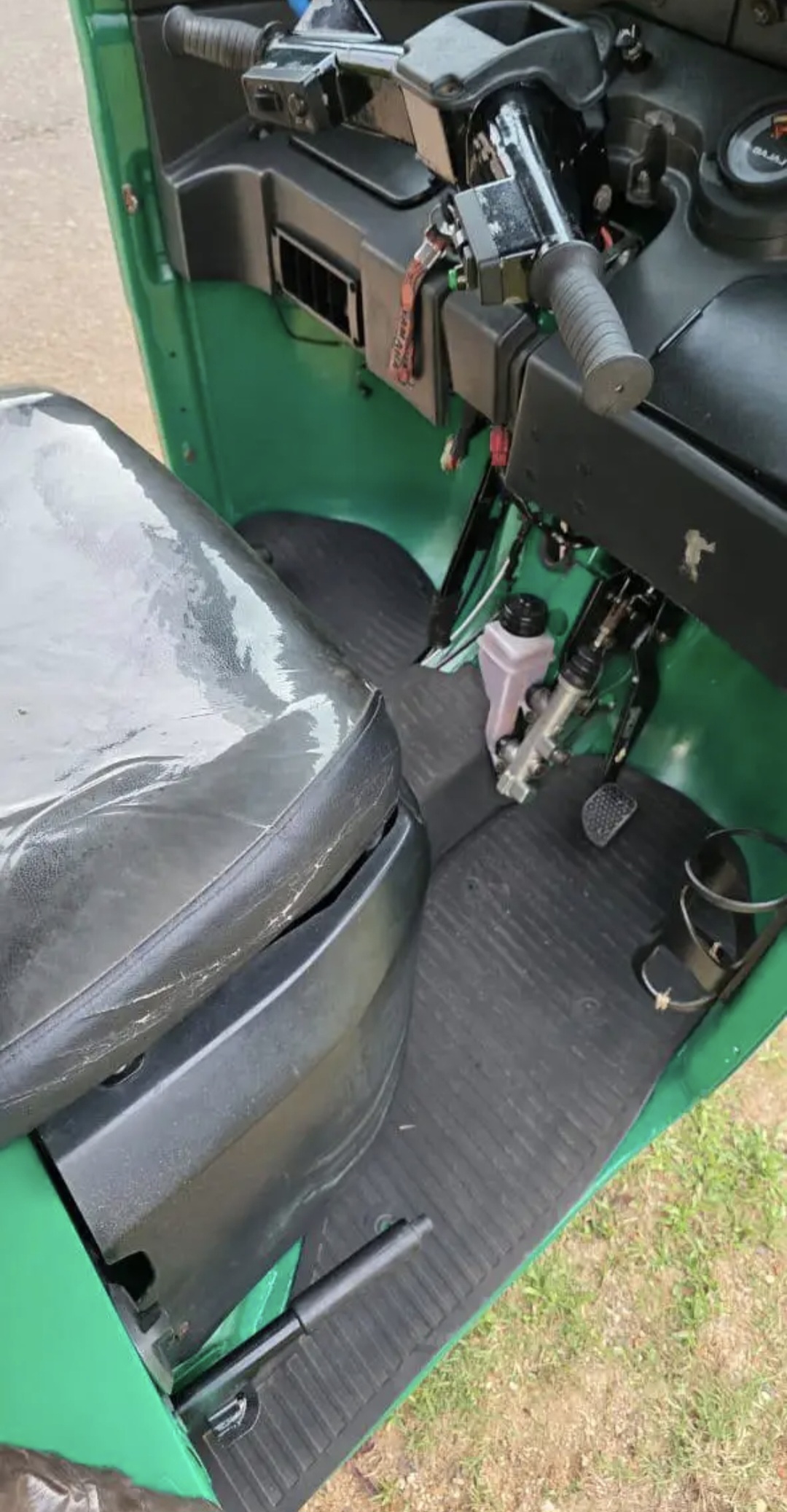 Bajaj Three Wheel 2016 - භාවිතා කරන ලද ත්‍රිරෝද රථය sale in Sri Lanka - patpat.lk