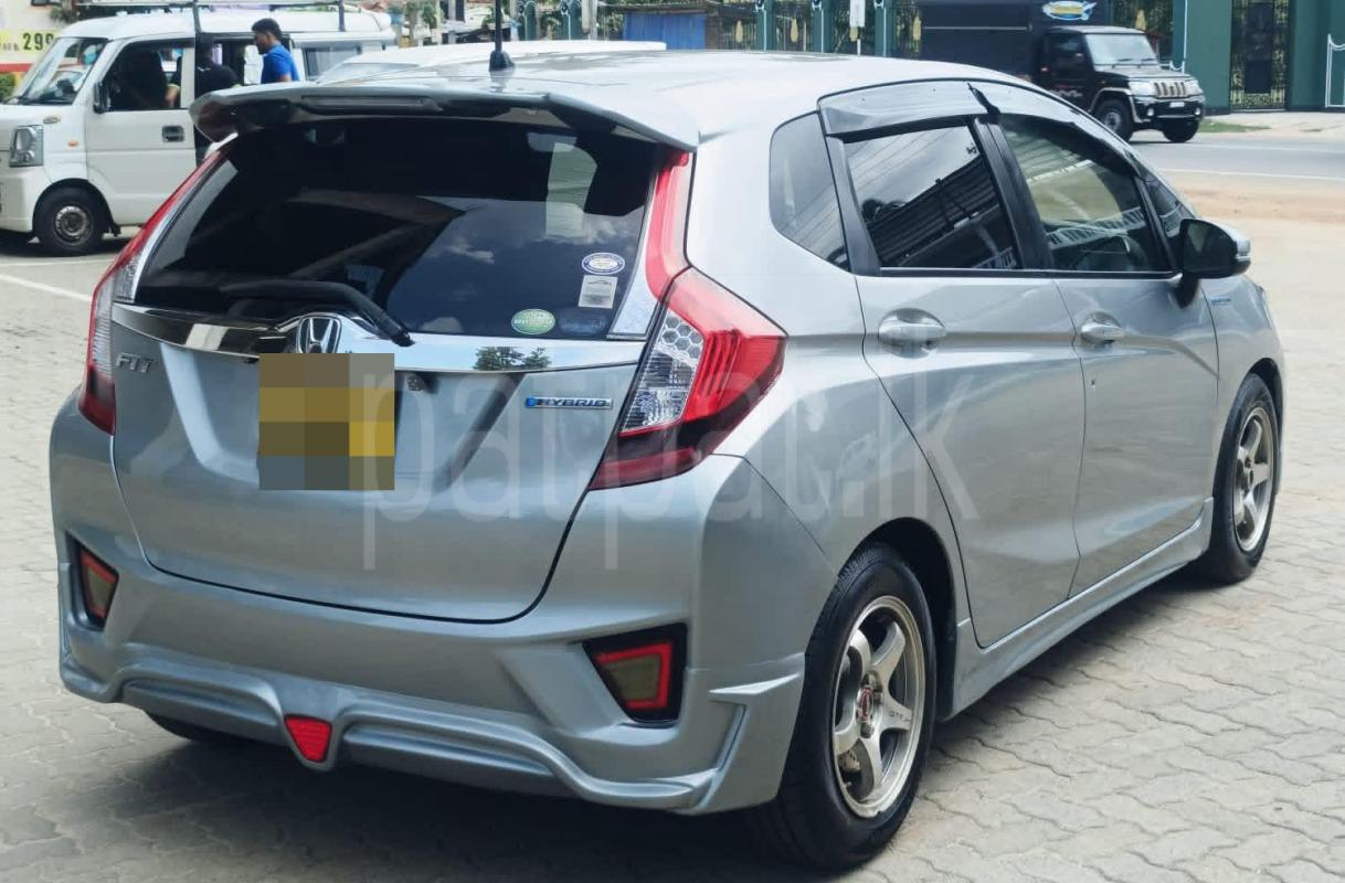 Honda Fit 2015 - නැවත සකස් කල කාර් sale in Sri Lanka - patpat.lk