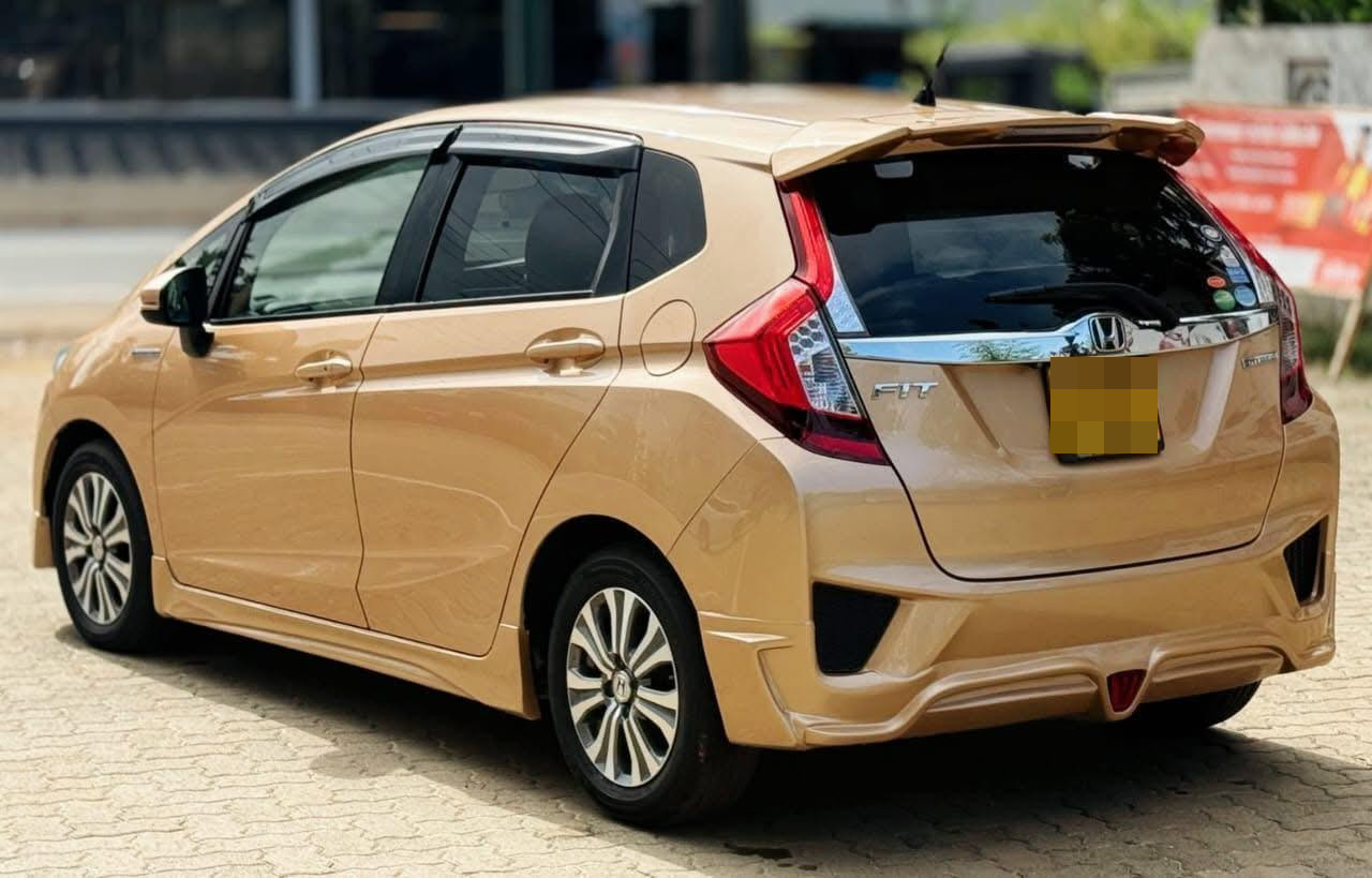 Honda Fit 2014 - பயன்படுத்தப்பட்டது கார் sale in Sri Lanka - patpat.lk