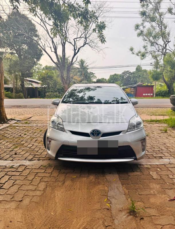 Toyota Prius 2013 - பயன்படுத்தப்பட்டது கார் sale in Sri Lanka - patpat.lk